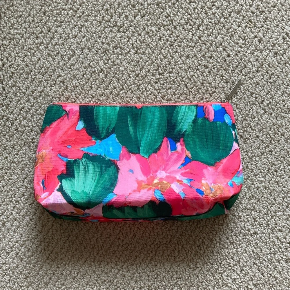 NEW Clinique Makeup Cosmetic Case Bag Brush Holder Accessories Handbag NWOT
